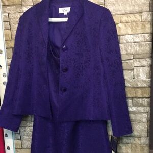 Le Suit 2 piece Blazer &Skirt